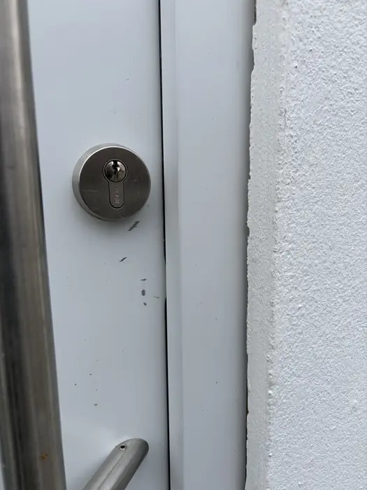 Kratzer am Schließzylinder nach einem Öffnungsversuch in Eigenregie